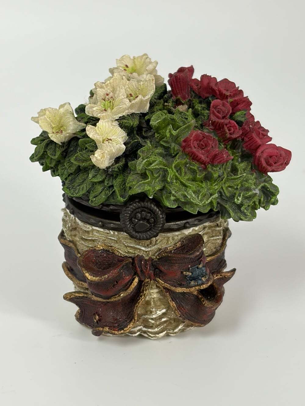 Boyds Bears hinged box "Blooming Basket" Bear, Flowers 392121 flowers love